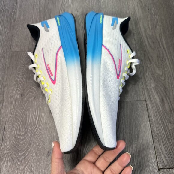 Size 9 - Brooks Hyperion White Blue Pink  Running Shoe Men SAMPLE main image 7